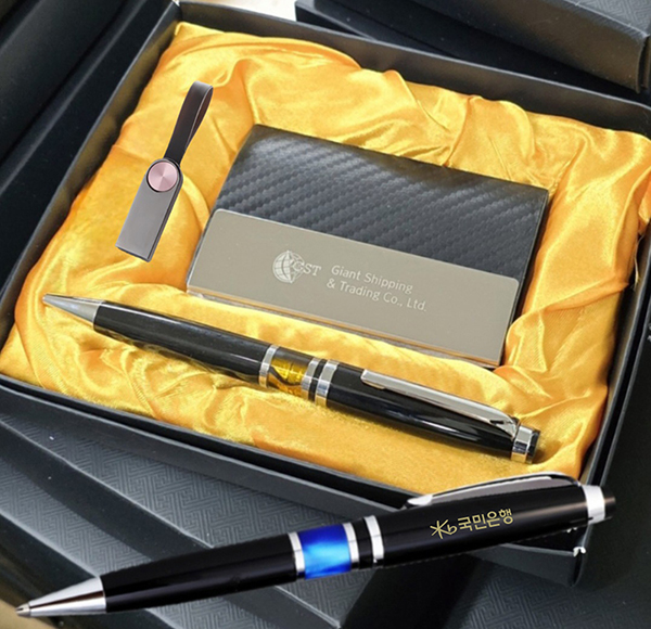 �������̽�+USB�޸�  8G+���� ��Ż ���� ����